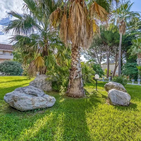Refreshing In With Garden Appartamento Loano