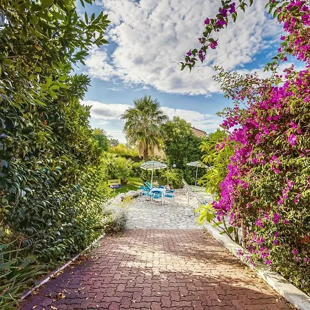 Refreshing In With Garden